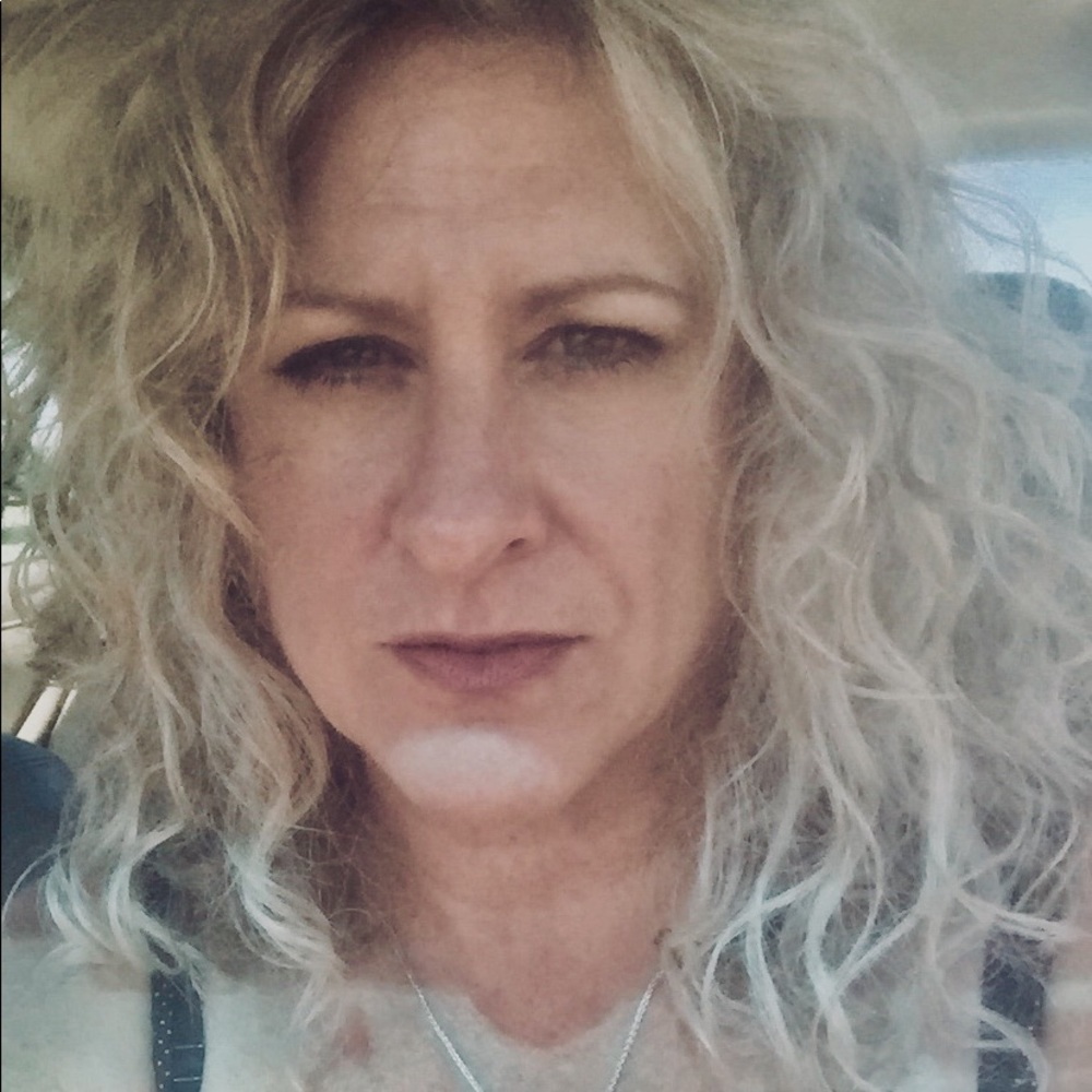 Meet your Posher, Nina